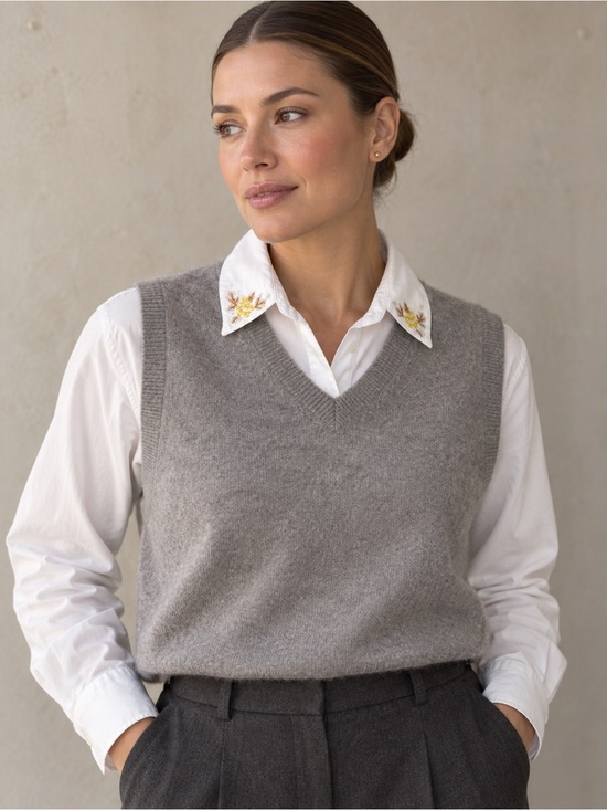 Jantzen Tops - Jantzen Vintage Cotton Button Up Blouse White Floral Embroidered Collar Size Med
